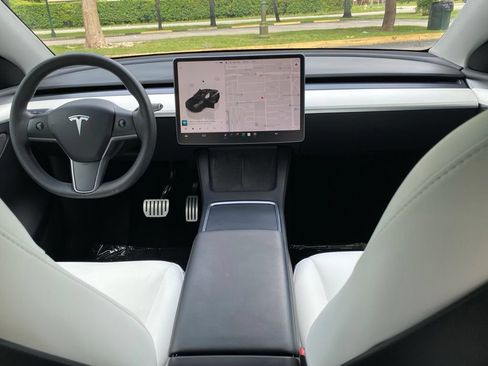 Used 2022 Tesla Model Y Performance AWD/4WD image 23