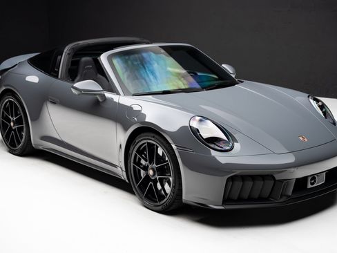 Used 2025 Porsche 911 Targa 4 GTS AWD/4WD image 43