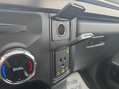 Used 2023 Ford F250 Lariat w/ Lariat Ultimate Package image 38