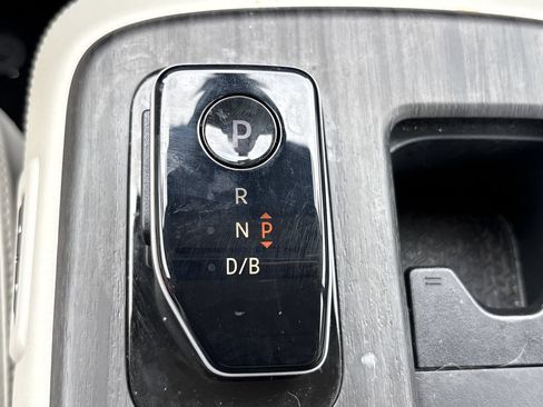 Certified 2023 Nissan Ariya FWD image 13