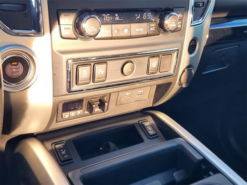 Used 2021 Nissan Titan SV w/ SV Convenience Package image 14