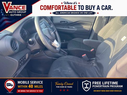 Used 2022 Nissan Kicks S FWD image 3