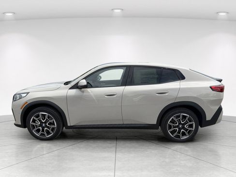 New 2026 BMW X2 xDrive28i w/ Technology Package AWD/4WD image 7