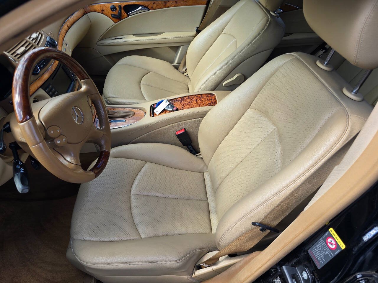 Used 2008 Mercedes-Benz E 350 4MATIC Sedan image 12