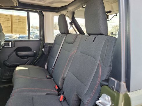 Used 2024 Jeep Wrangler Unlimited Rubicon image 13