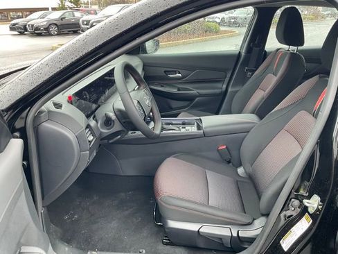 New 2026 Nissan Sentra SR FWD image 11