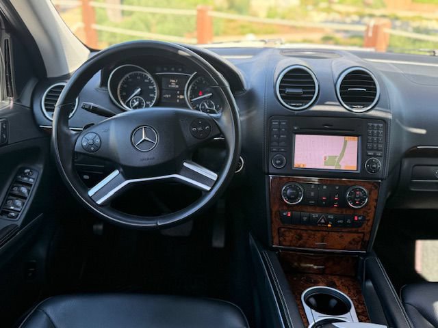 Used 2011 Mercedes-Benz GL 450 4MATIC image 19