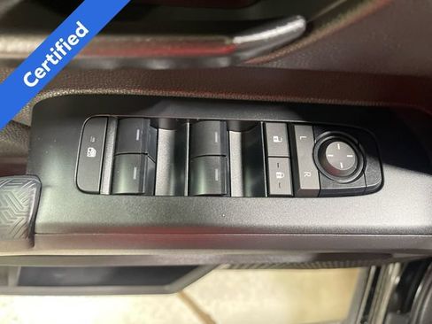 Used 2024 Toyota Tacoma SR5 AWD/4WD image 14