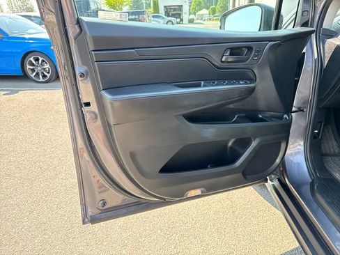 Used 2025 Honda Odyssey EX-L image 16