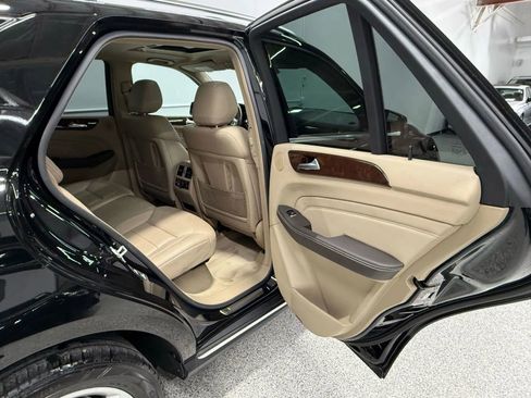 Used 2014 Mercedes-Benz ML 350 4MATIC w/ Premium 1 Package image 45