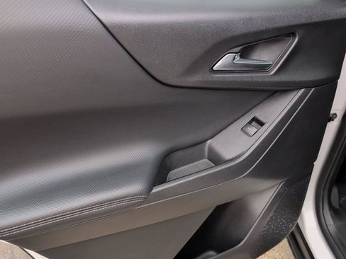 Used 2025 Chevrolet Equinox LT w/ Convenience Package II FWD image 34