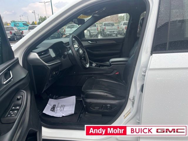 Used 2023 Jeep Grand Cherokee L Laredo AWD/4WD image 18