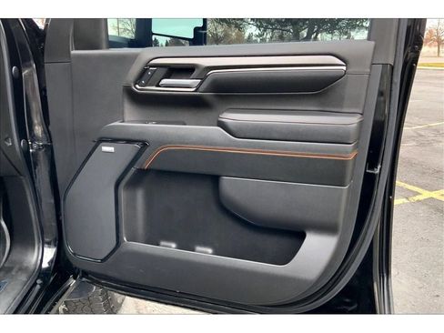 Used 2024 GMC Sierra 2500 AT4 w/ Technology Package image 25