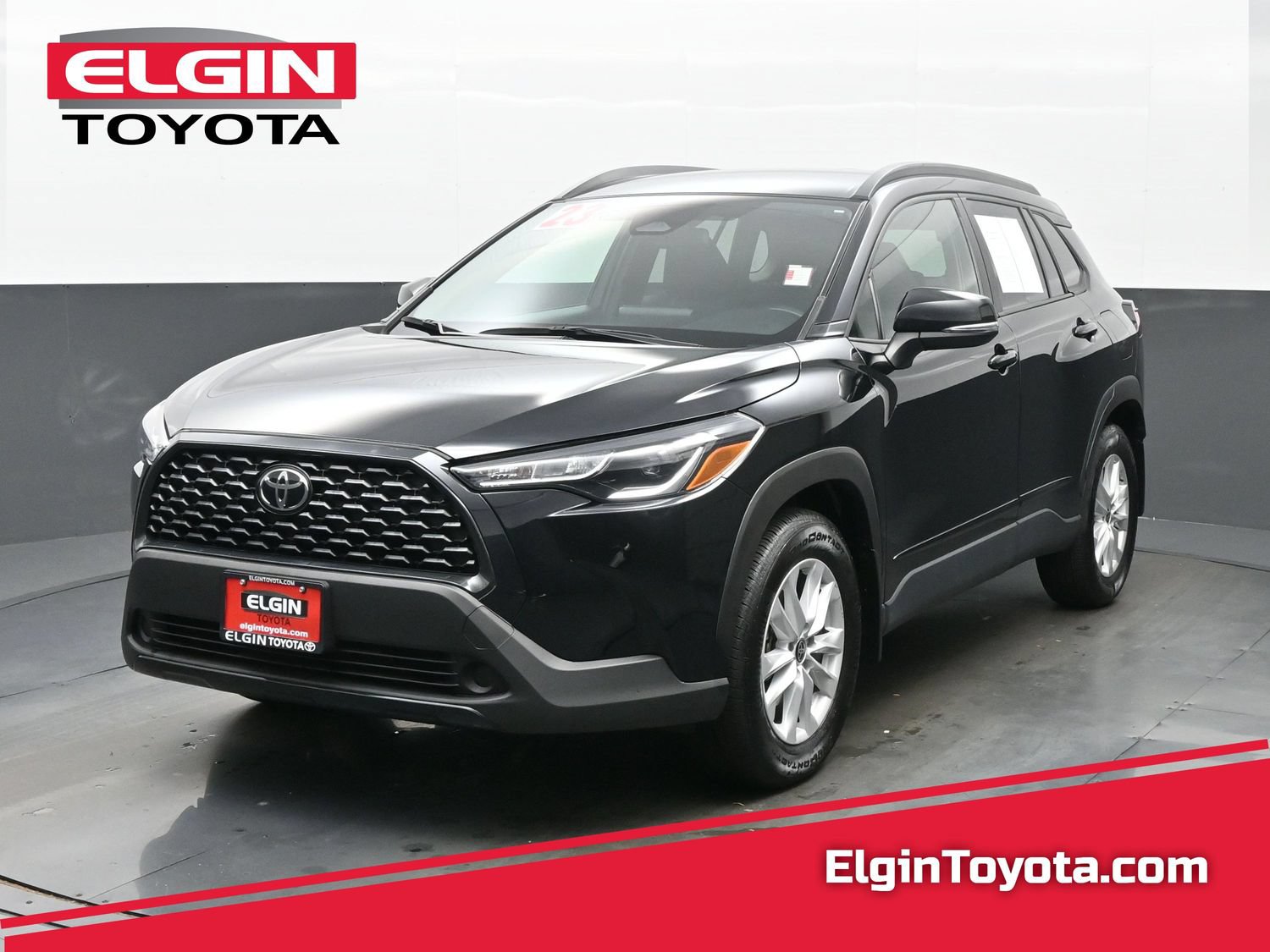 Used 2023 Toyota Corolla Cross LE AWD/4WD image 1