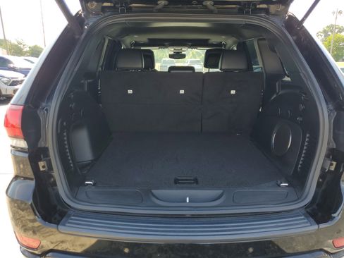 Used 2022 Jeep Grand Cherokee Laredo X RWD image 8