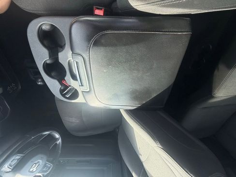 Used 2024 RAM 2500 Tradesman w/ Chrome Appearance Group image 20