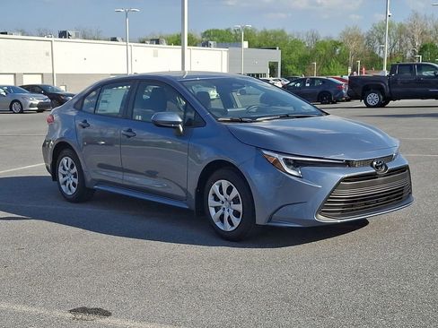 New 2026 Toyota Corolla LE FWD image 3