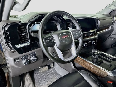 Used 2023 GMC Sierra 1500 Elevation w/ Preferred Package AWD/4WD image 9