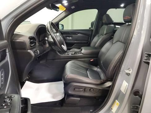Certified 2025 Honda Pilot TrailSport image 11