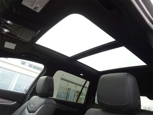 Certified 2023 Cadillac XT6 Luxury image 12