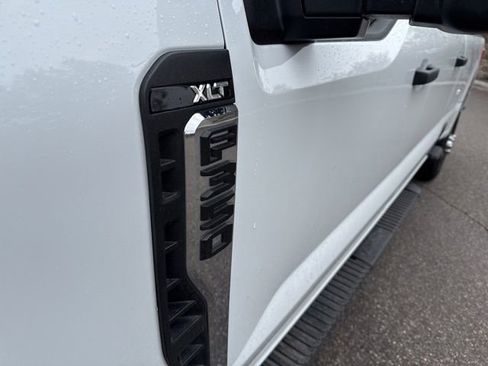 Used 2024 Ford F350 XLT AWD/4WD image 18