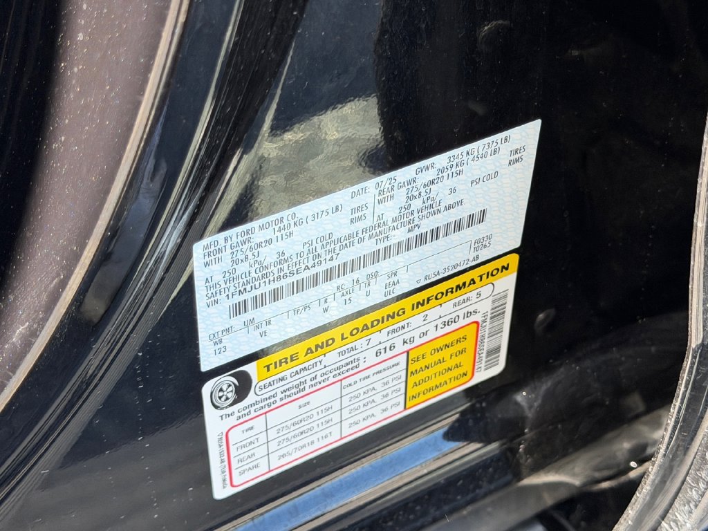 Used 2025 Ford Expedition Active RWD image 21