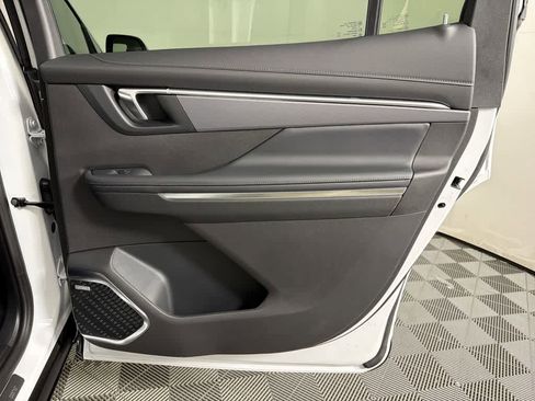 New 2026 Buick Enclave Sport Touring w/ Power Package image 29