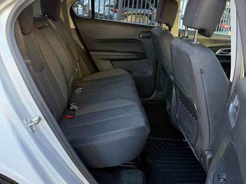 Used 2017 Chevrolet Equinox LT w/ Convenience Package image 16