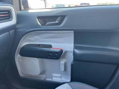 Used 2022 Ford Maverick XLT FWD image 15