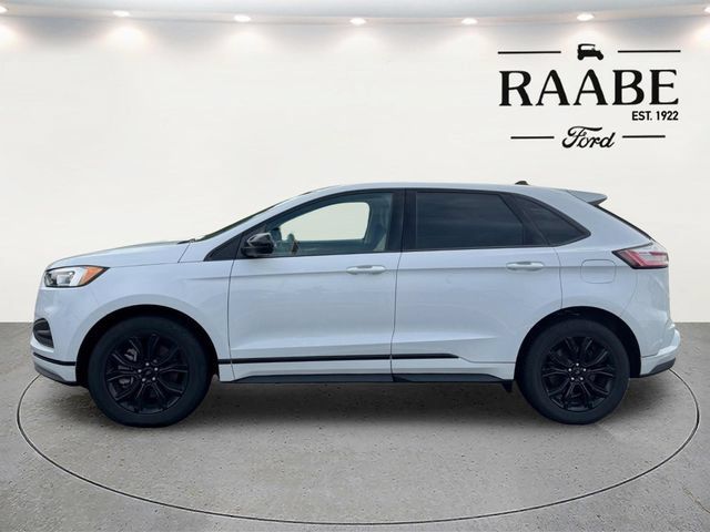 Used 2024 Ford Edge SE w/ Black Appearance Package AWD/4WD image 11