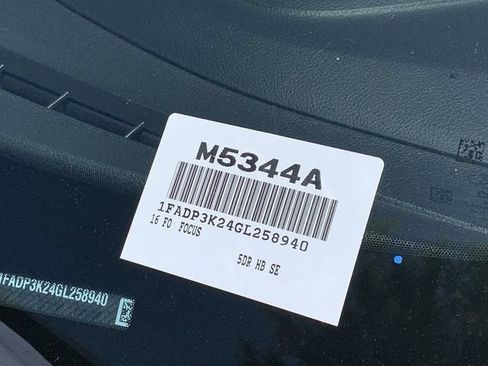 Used 2016 Ford Focus SE FWD image 35