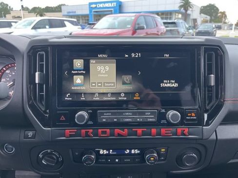 Used 2025 Nissan Frontier PRO-4X w/ Tow Package AWD/4WD image 22
