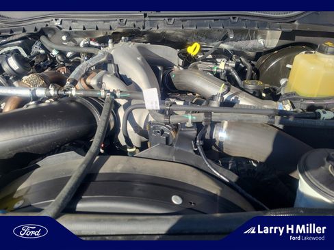 Used 2022 Ford F350 Platinum w/ FX4 Off-Road Package image 22