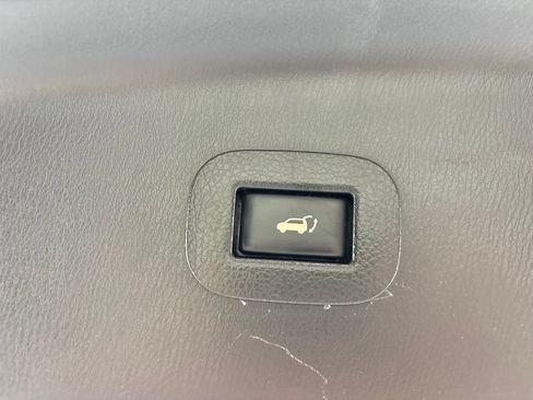 Used 2018 Nissan Armada Platinum w/ Interior Lighting Package RWD image 57