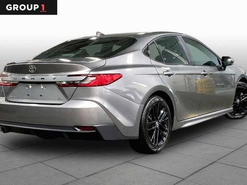 Used 2025 Toyota Camry SE FWD image 13