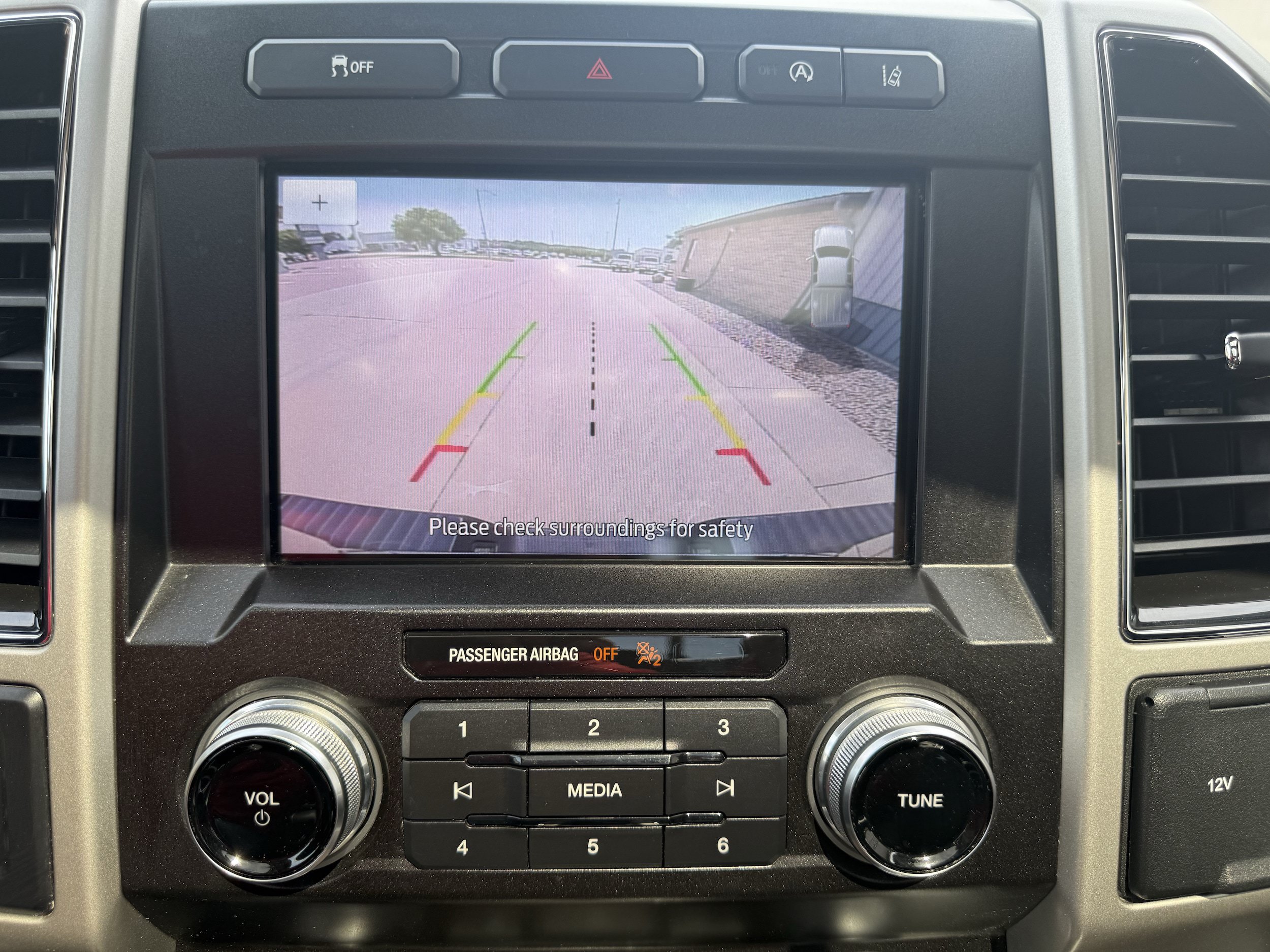 Used 2020 Ford F150 Lariat w/ Equipment Group 502A Luxury AWD/4WD image 15