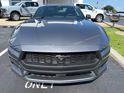 Used 2024 Ford Mustang Coupe RWD image 7