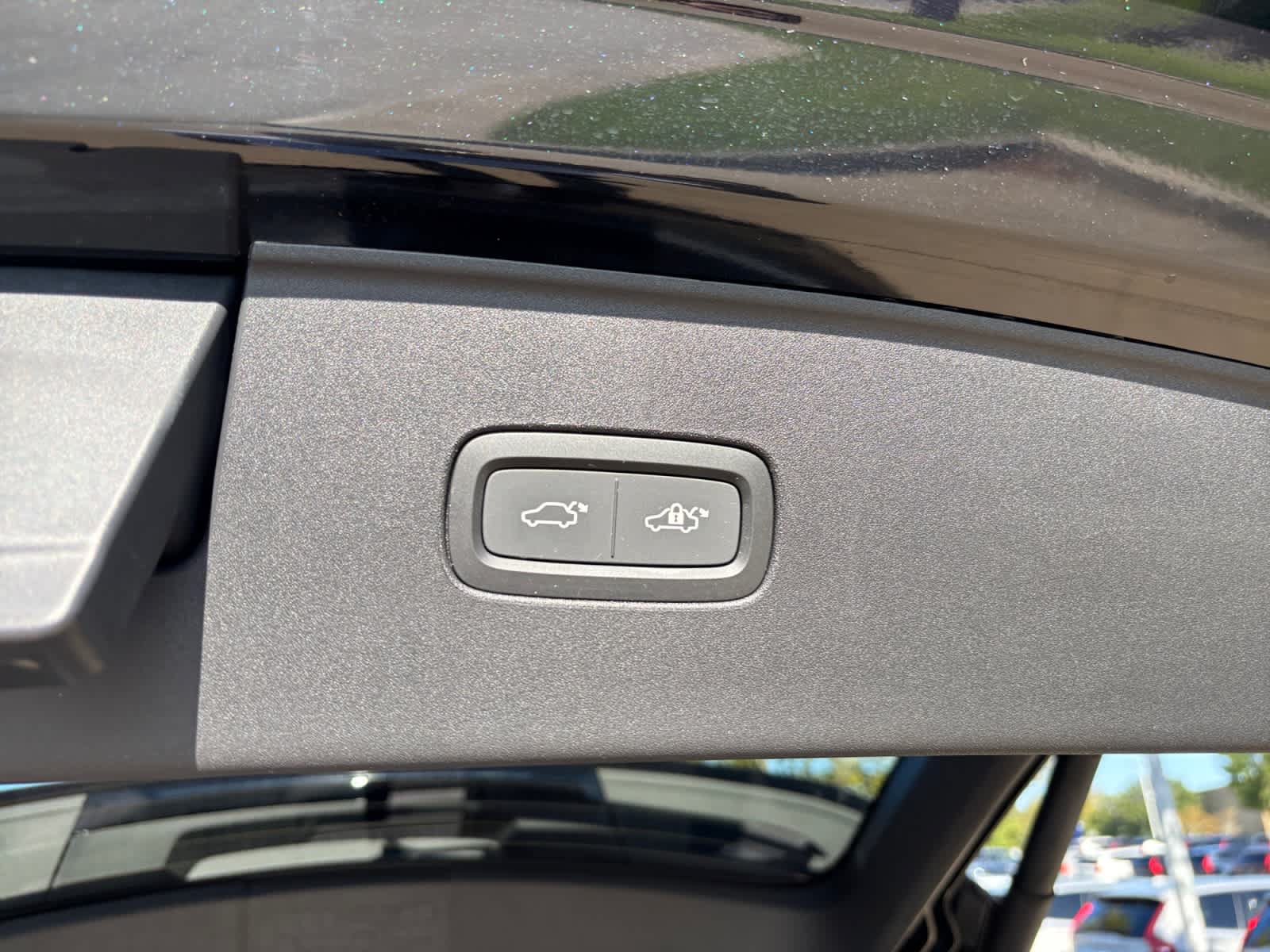 Used 2025 Volvo EX90 Ultra w/ Protection Package Premier AWD/4WD image 22