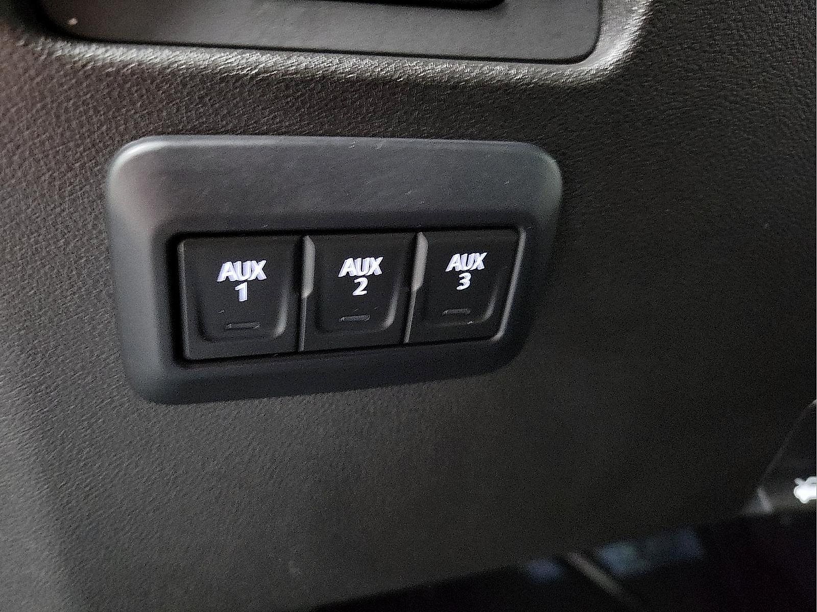 Used 2024 GMC Canyon AT4X w/ AT4X AEV Edition AWD/4WD image 13