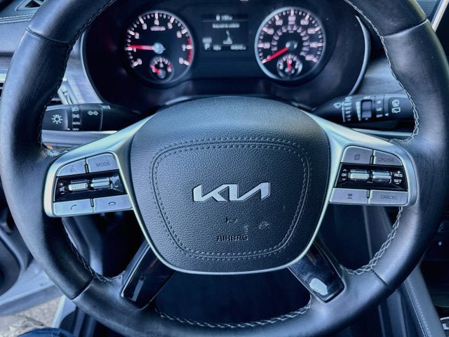 Certified 2022 Kia Telluride EX w/ EX Premium Package AWD/4WD image 11