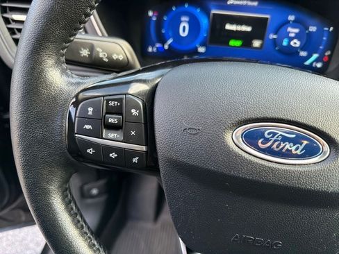 Used 2021 Ford Escape Titanium AWD/4WD image 16
