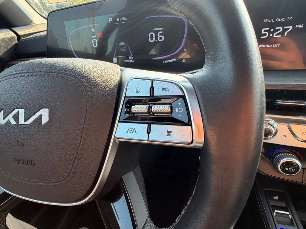 Used 2025 Kia Telluride EX X-Line AWD/4WD image 15