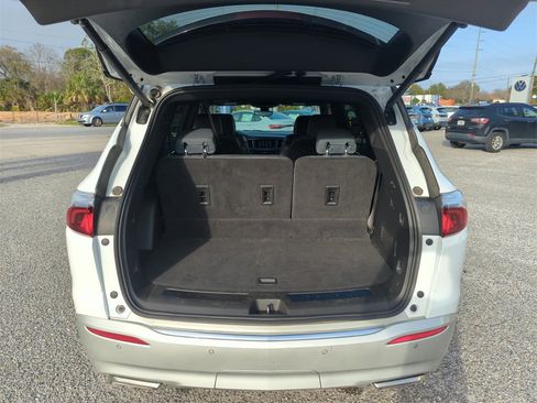 Used 2024 Buick Enclave Premium image 31