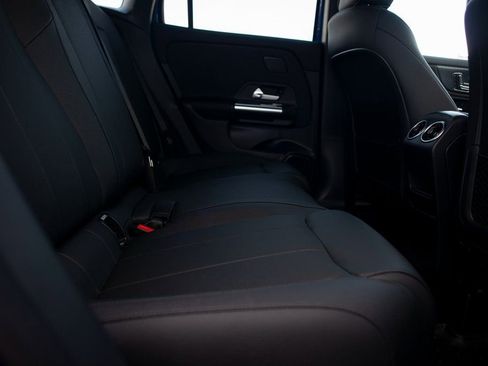 Certified 2025 Mercedes-Benz GLA 250 4MATIC image 24