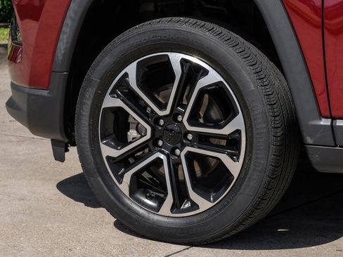 Used 2022 Jeep Compass Limited image 65