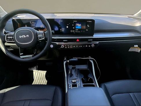 New 2025 Kia Sorento S AWD/4WD image 5