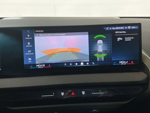 Certified 2025 BMW X3 xDrive30i w/ M Sport Package image 12