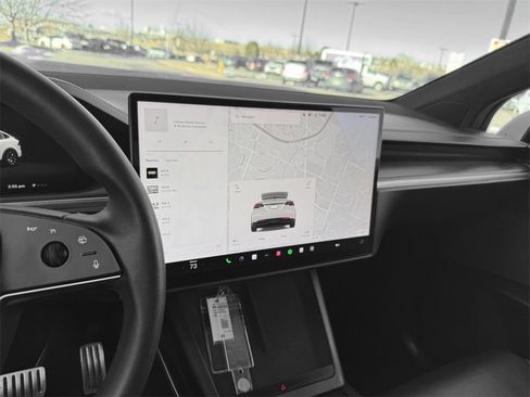 Used 2023 Tesla Model X image 18