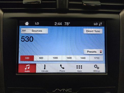 Used 2019 Ford Fusion SE FWD image 25