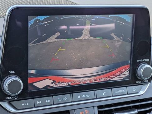 Used 2025 Nissan Altima 2.5 SV image 22